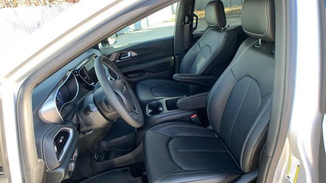 new 2026 Chrysler Pacifica car, priced at $43,704