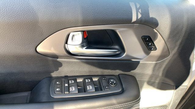 new 2026 Chrysler Pacifica car, priced at $43,704