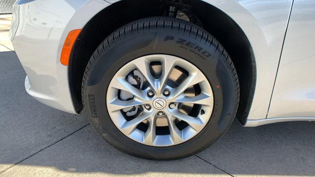 new 2026 Chrysler Pacifica car, priced at $43,704