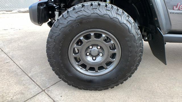 used 2022 Jeep Gladiator car, priced at $35,399