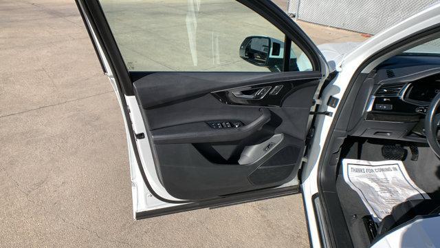 used 2024 Audi Q7 car, priced at $40,899