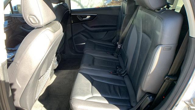 used 2024 Audi Q7 car, priced at $40,899