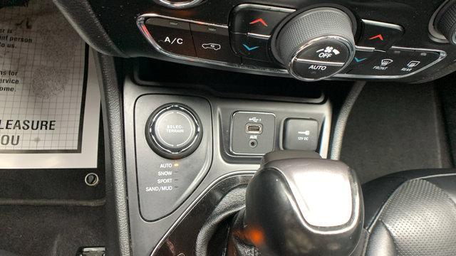 used 2023 Jeep Cherokee car, priced at $23,999