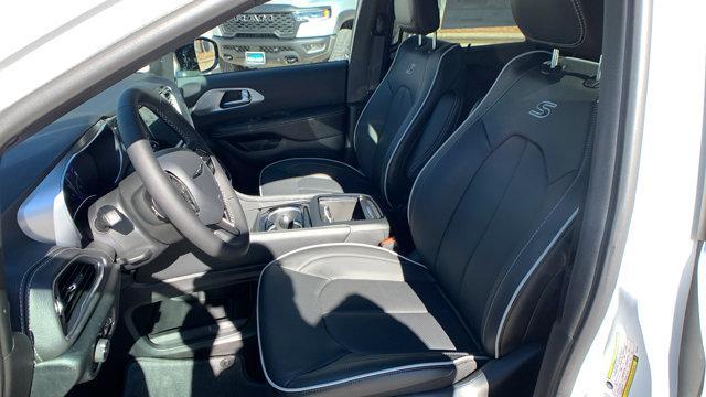 new 2026 Chrysler Pacifica car, priced at $53,354