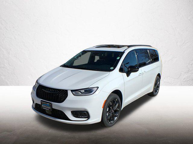 new 2026 Chrysler Pacifica car, priced at $53,354