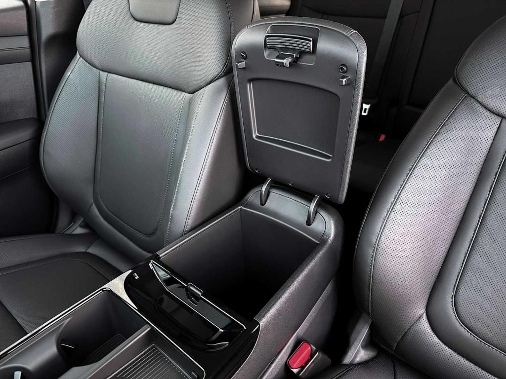 new 2026 Hyundai TUCSON Hybrid car, priced at $37,463