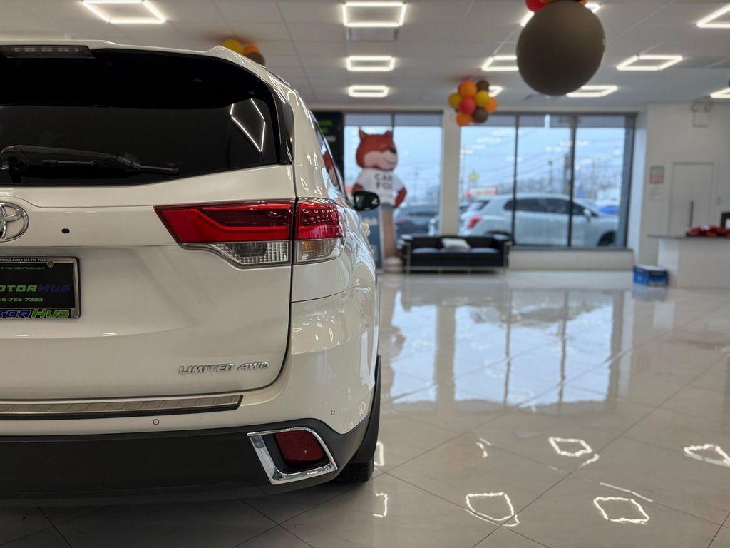 used 2018 Toyota Highlander car, priced at $24,595