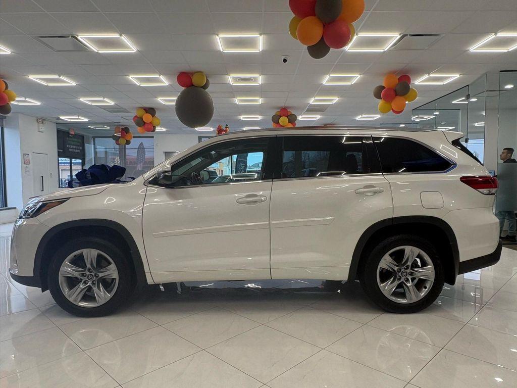 used 2018 Toyota Highlander car, priced at $24,595