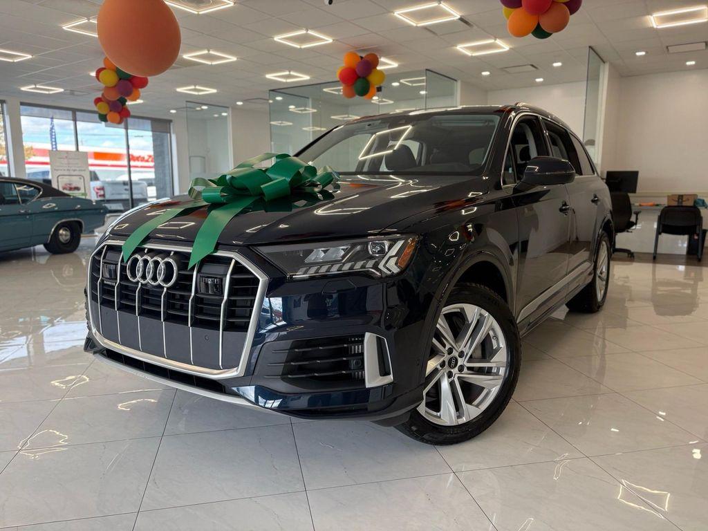 used 2024 Audi Q7 car, priced at $39,395