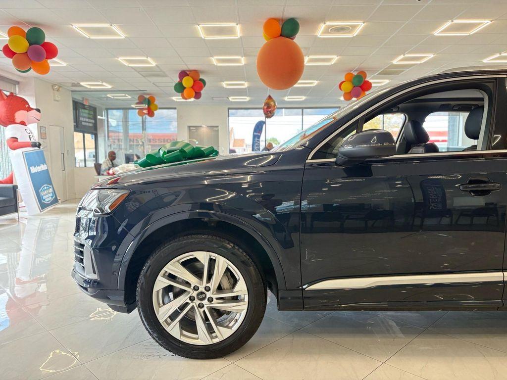 used 2024 Audi Q7 car, priced at $39,395