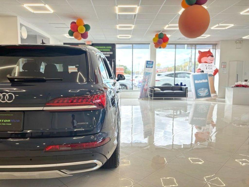 used 2024 Audi Q7 car, priced at $39,395