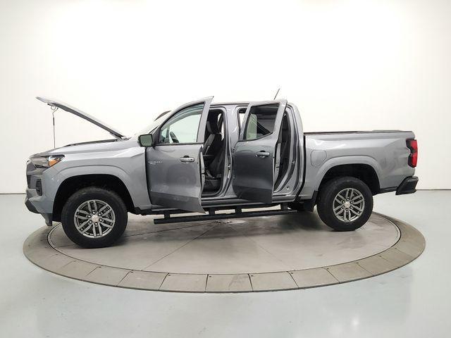 new 2026 Chevrolet Colorado car, priced at $40,000