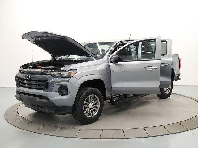 new 2026 Chevrolet Colorado car, priced at $40,000