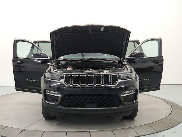 used 2024 Jeep Grand Cherokee car, priced at $31,597