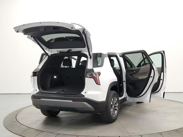 new 2026 Chevrolet Equinox car, priced at $32,714
