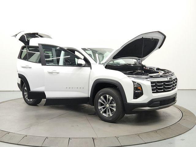 new 2026 Chevrolet Equinox car, priced at $32,714