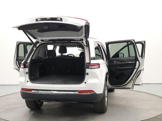 used 2023 Jeep Grand Cherokee car