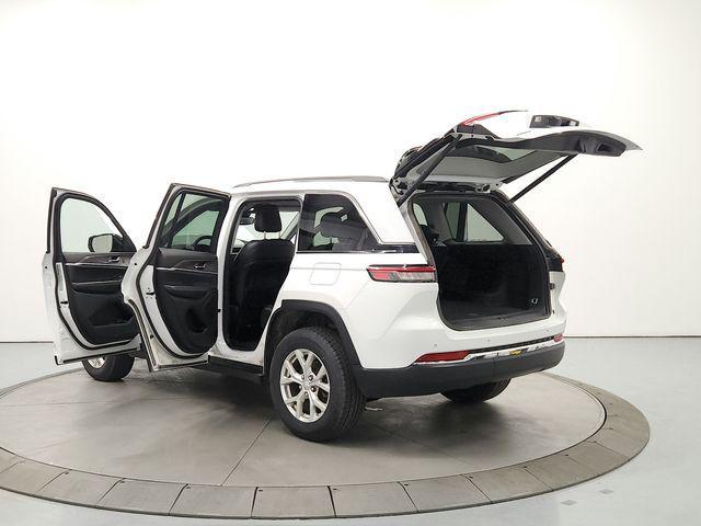 used 2023 Jeep Grand Cherokee car