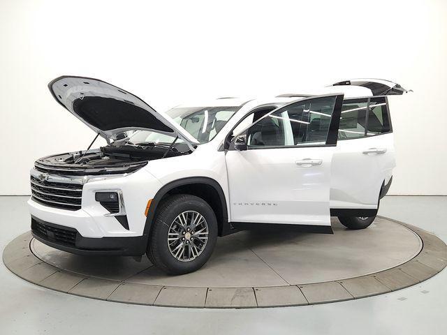 new 2026 Chevrolet Traverse car, priced at $42,686