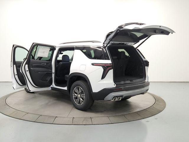 new 2026 Chevrolet Traverse car, priced at $42,686