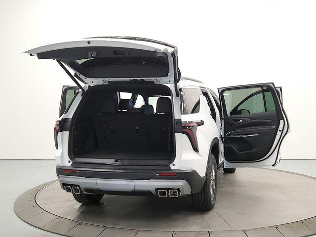 new 2026 Chevrolet Traverse car, priced at $42,686