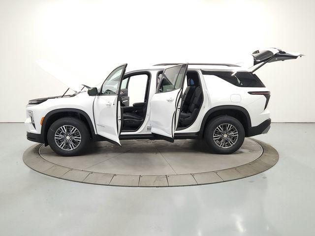 new 2026 Chevrolet Traverse car, priced at $42,686