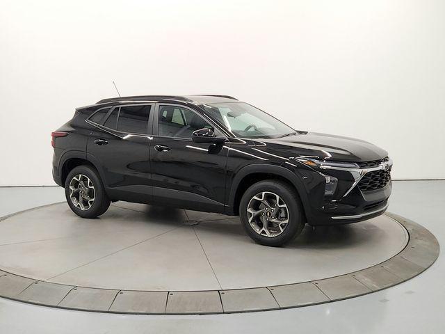 new 2025 Chevrolet Trax car, priced at $19,780