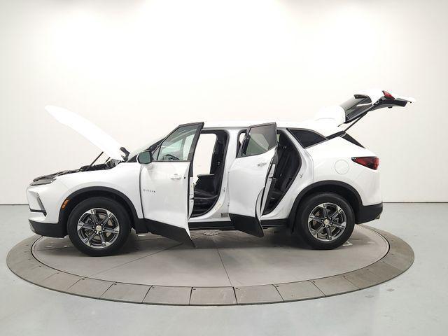 used 2025 Chevrolet Blazer car, priced at $29,474