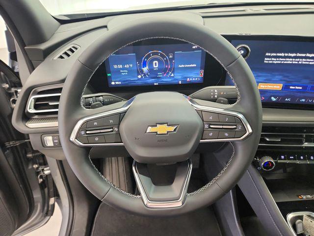new 2026 Chevrolet Traverse car, priced at $43,676