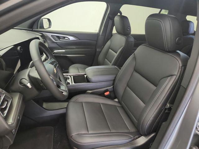 new 2026 Chevrolet Traverse car, priced at $43,676