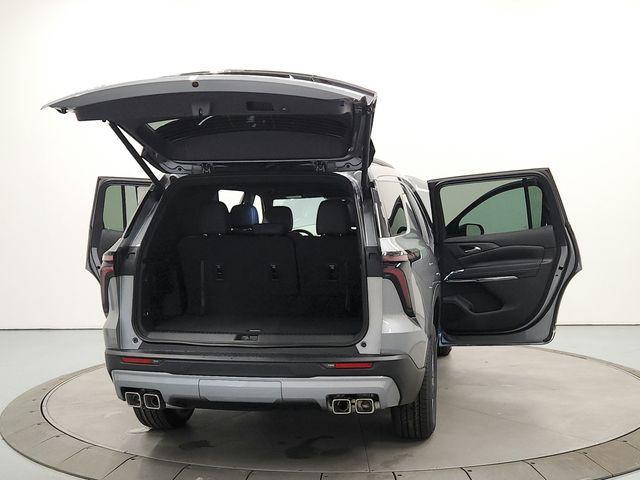 new 2026 Chevrolet Traverse car, priced at $43,676