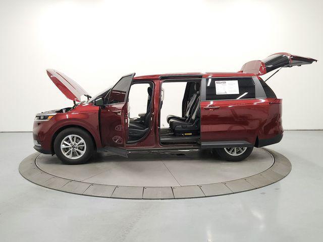 used 2023 Kia Carnival car, priced at $27,887