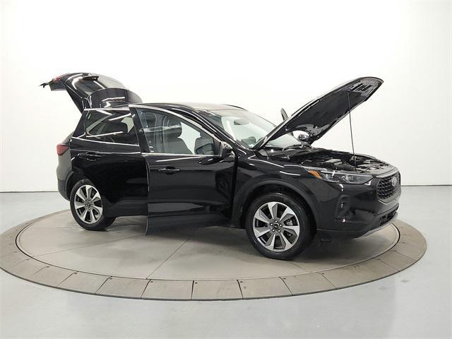 used 2025 Ford Escape car, priced at $28,260