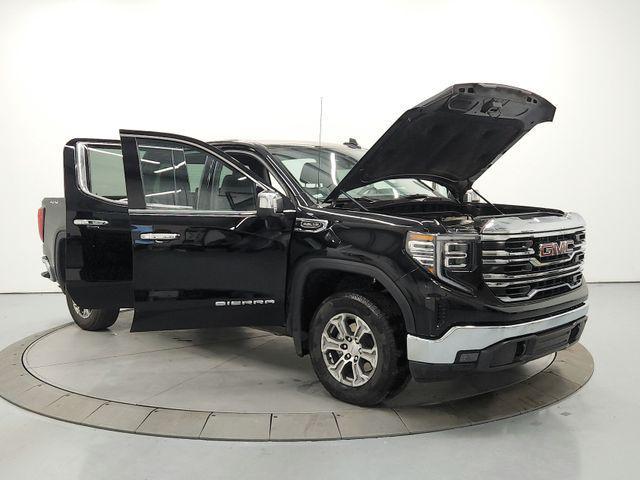 used 2025 GMC Sierra 1500 car, priced at $45,998