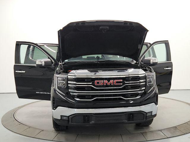 used 2025 GMC Sierra 1500 car, priced at $45,998