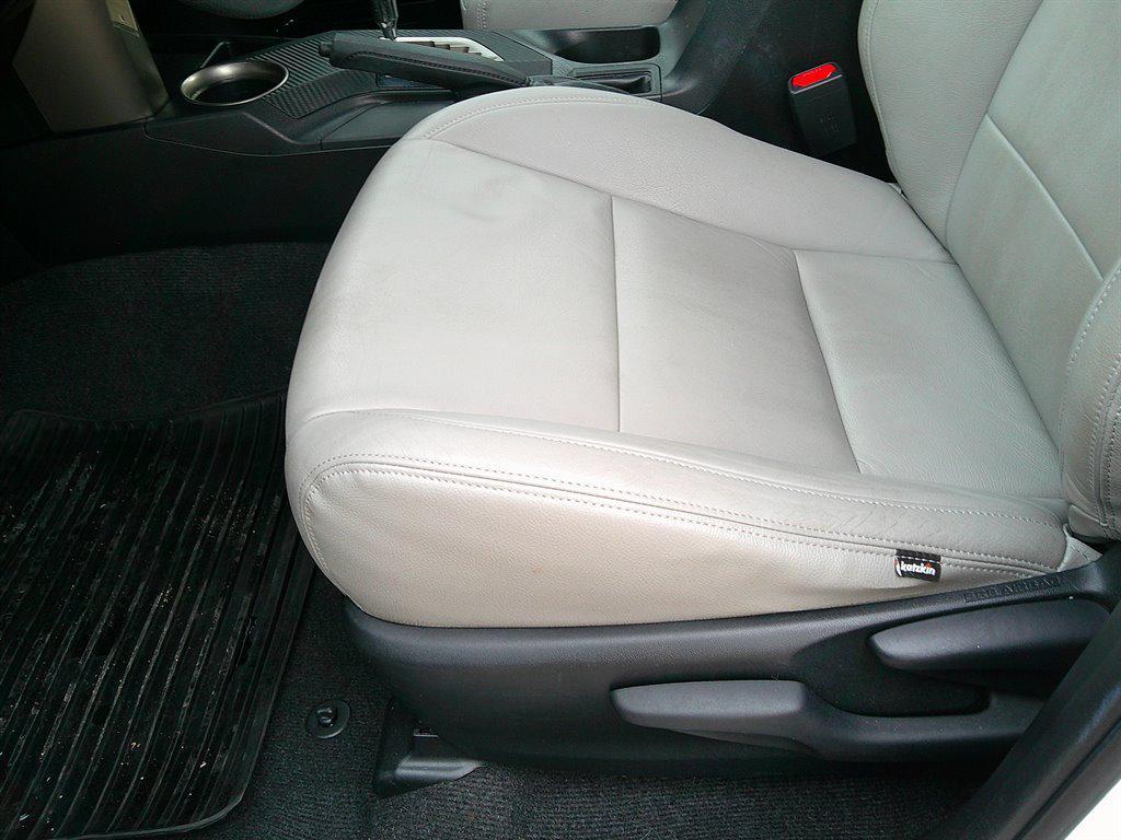 used 2015 Toyota RAV4 car, priced at $16,995