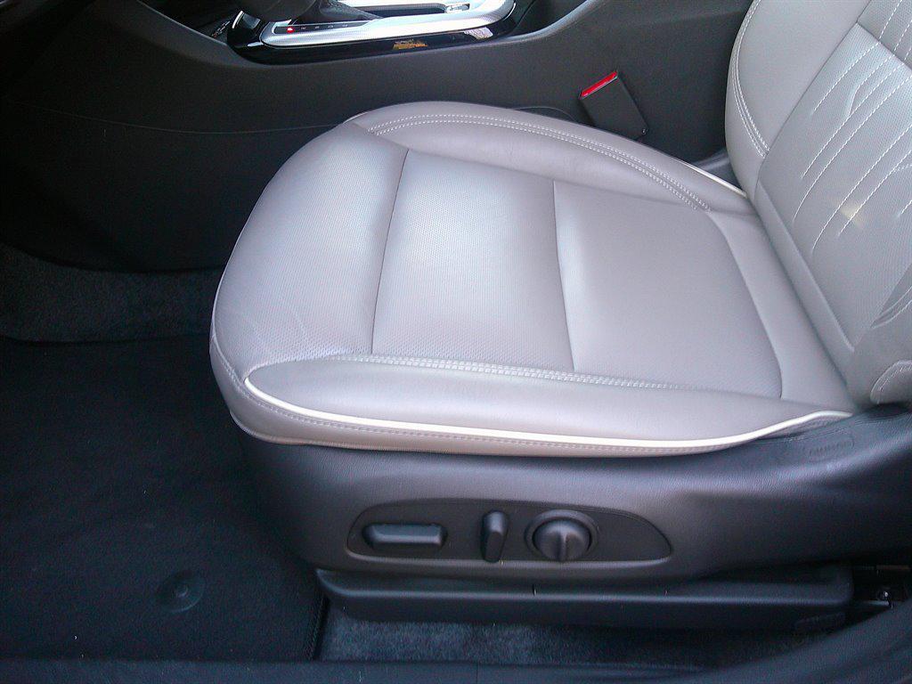 used 2025 Buick Envista car, priced at $29,800