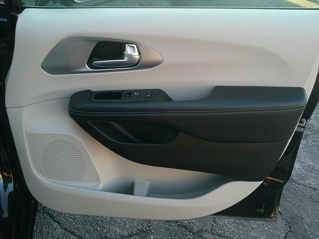 used 2017 Chrysler Pacifica Hybrid car, priced at $24,995