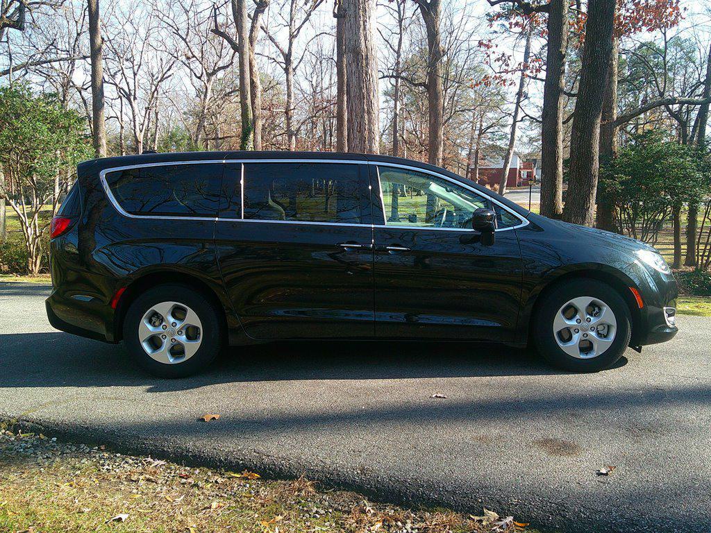 used 2017 Chrysler Pacifica Hybrid car, priced at $24,995