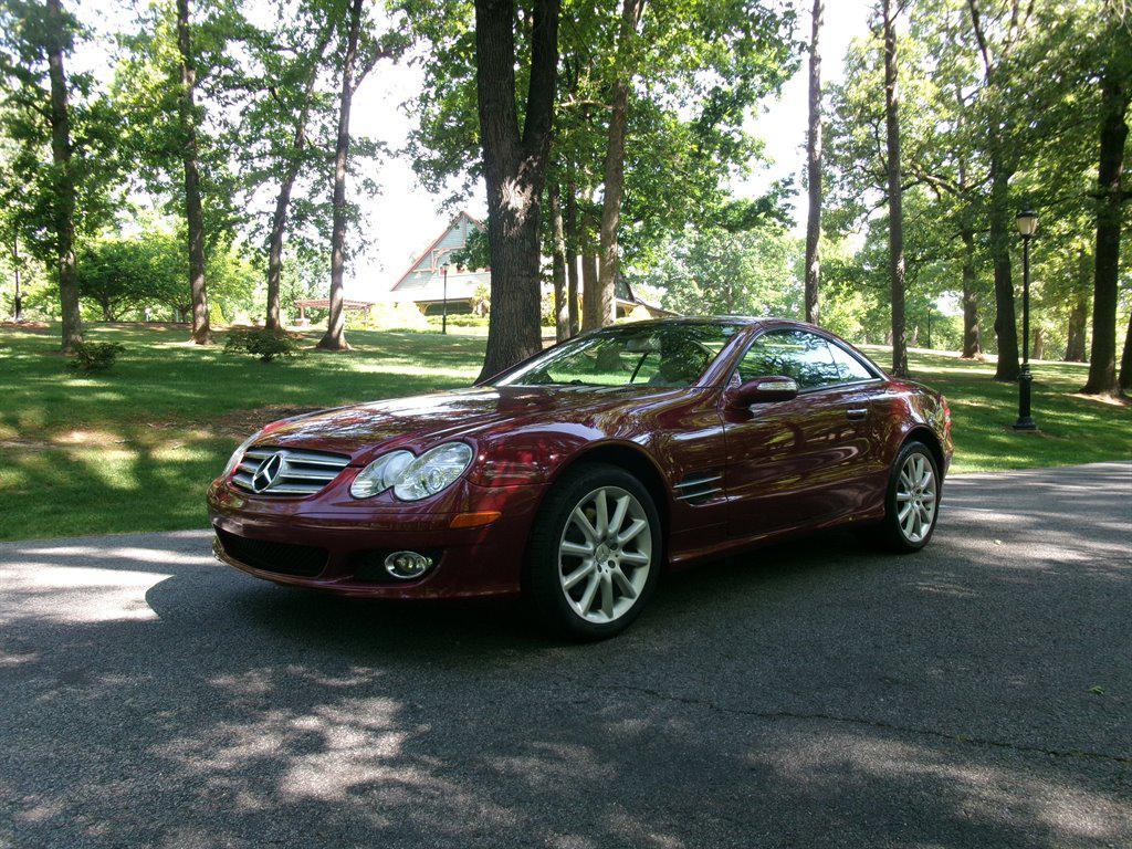 used 2007 Mercedes-Benz SL-Class car, priced at $21,995