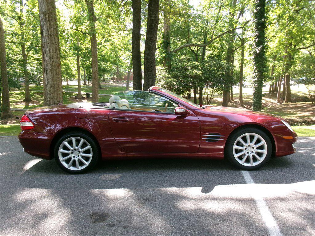 used 2007 Mercedes-Benz SL-Class car, priced at $21,995