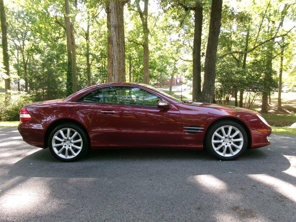 used 2007 Mercedes-Benz SL-Class car, priced at $21,995