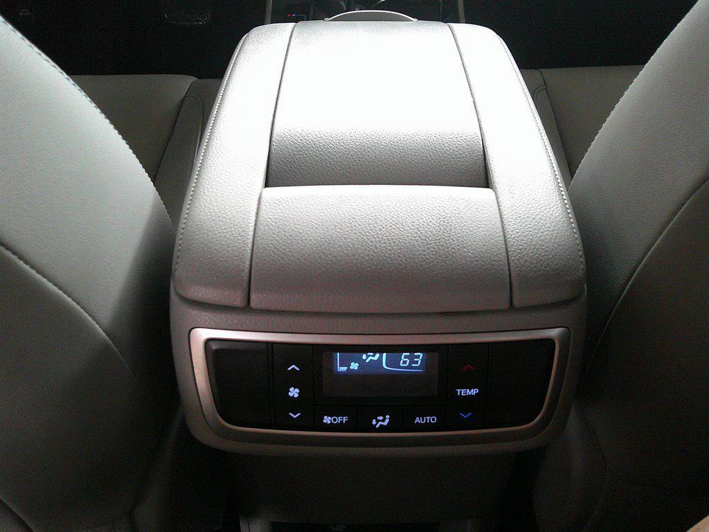 used 2019 Toyota Highlander car, priced at $24,995