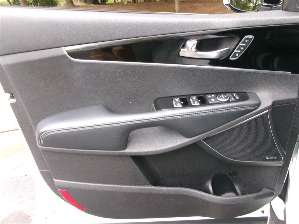 used 2016 Kia Sorento car, priced at $11,995