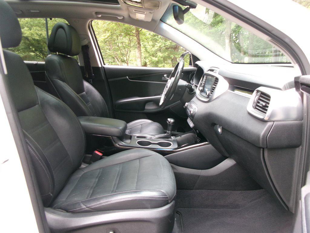 used 2016 Kia Sorento car, priced at $11,995
