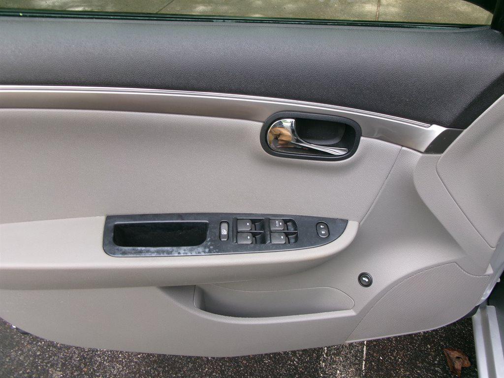 used 2009 Saturn Aura car, priced at $8,995