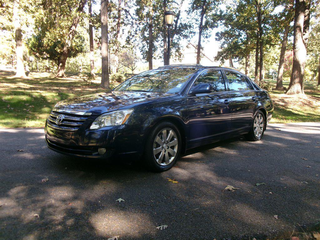 used 2006 Toyota Avalon car, priced at $8,995
