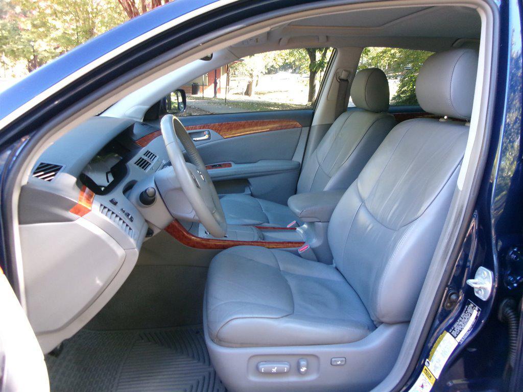 used 2006 Toyota Avalon car, priced at $8,995