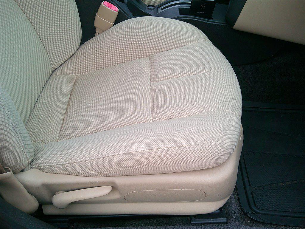 used 2007 Pontiac Grand Prix car, priced at $6,995