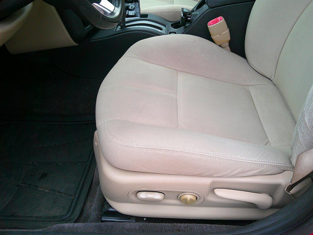 used 2007 Pontiac Grand Prix car, priced at $6,995